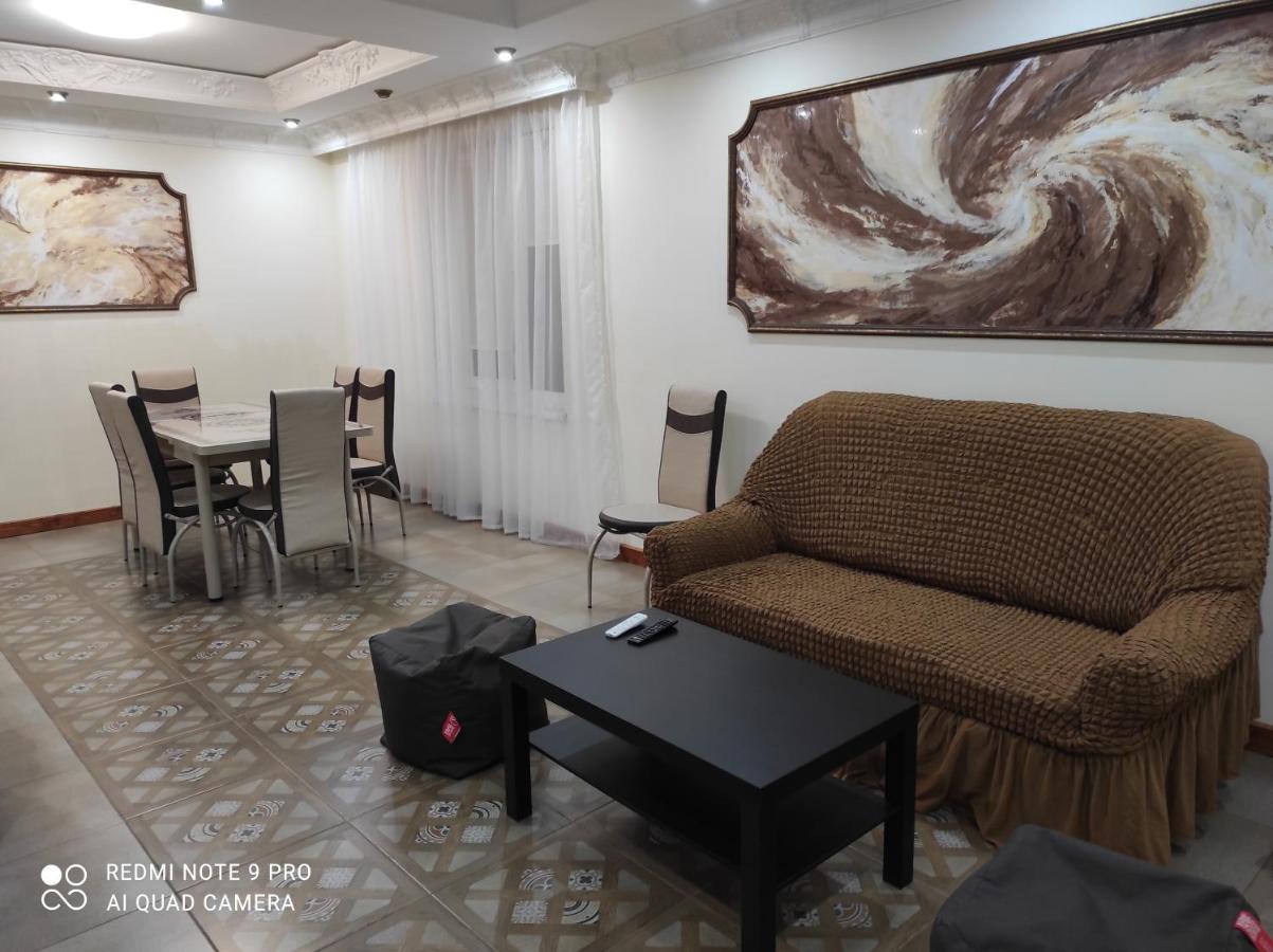 Nestg Guest House Pilipets Bagian luar foto