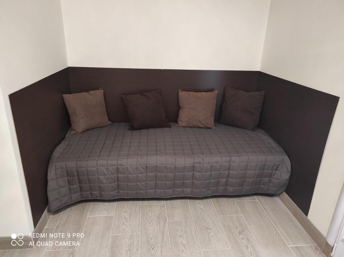 Nestg Guest House Pilipets Bagian luar foto